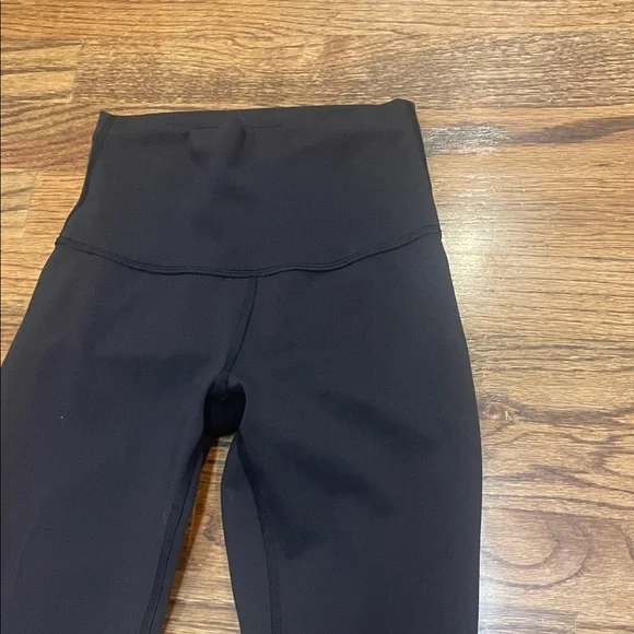 Lululemon High-Waisted Black Leggings size 0 - Picture 5 of 10